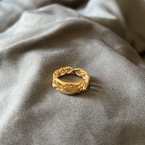 I got this ring in osaka